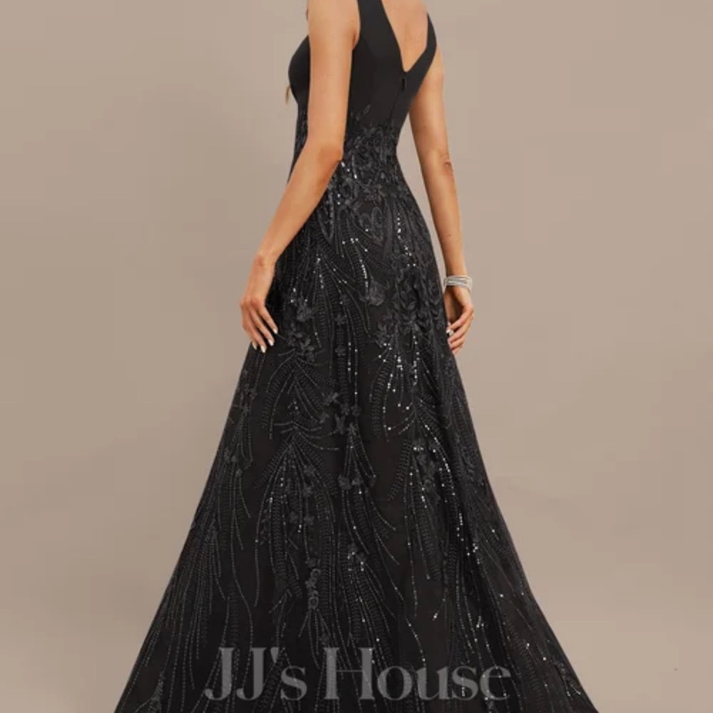 Never worn, tags still on, JJ House floor length evening dress